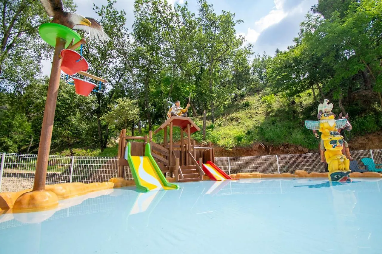 Camping Le Colorado Rustrel 3*,
