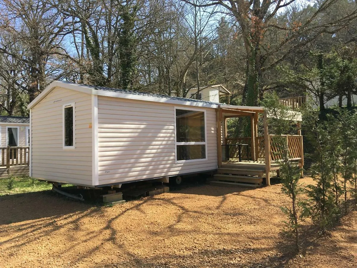 *** Campingplatz Camping Le Colorado Rustrel Frankreich
