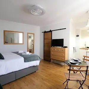 https://le-petit-capitole-hypercentre-de-toulouse.midi-pyreneeshotels.com