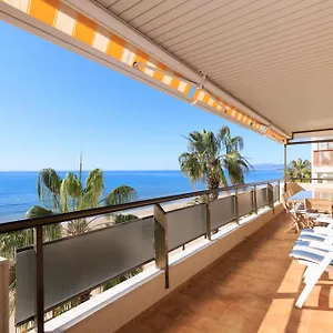 https://apartamento-para-8-sobre-el-mar.catalonia-hotels.com