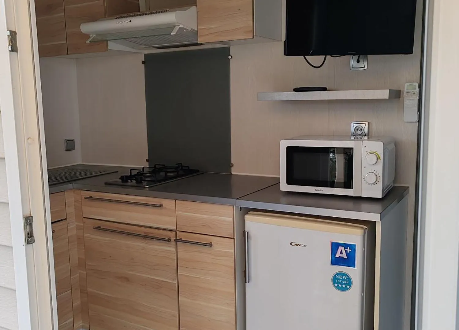 Camping Le Colorado Rustrel Campsite
